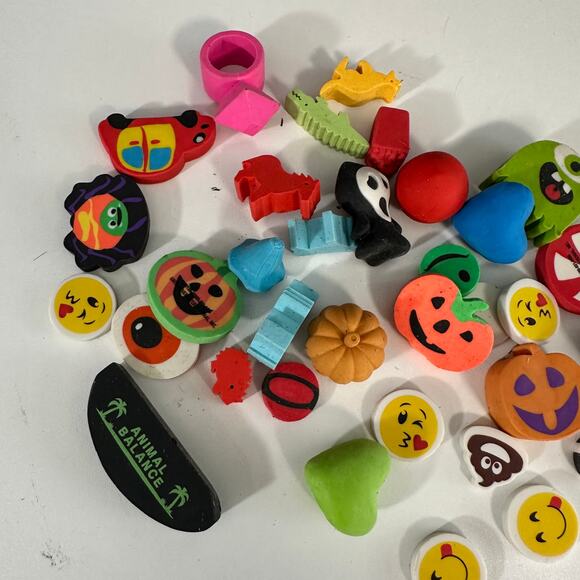 Lot of Vintage Y2K school erasers Mixed fun erasers 34 in all - Picture 2 of 4